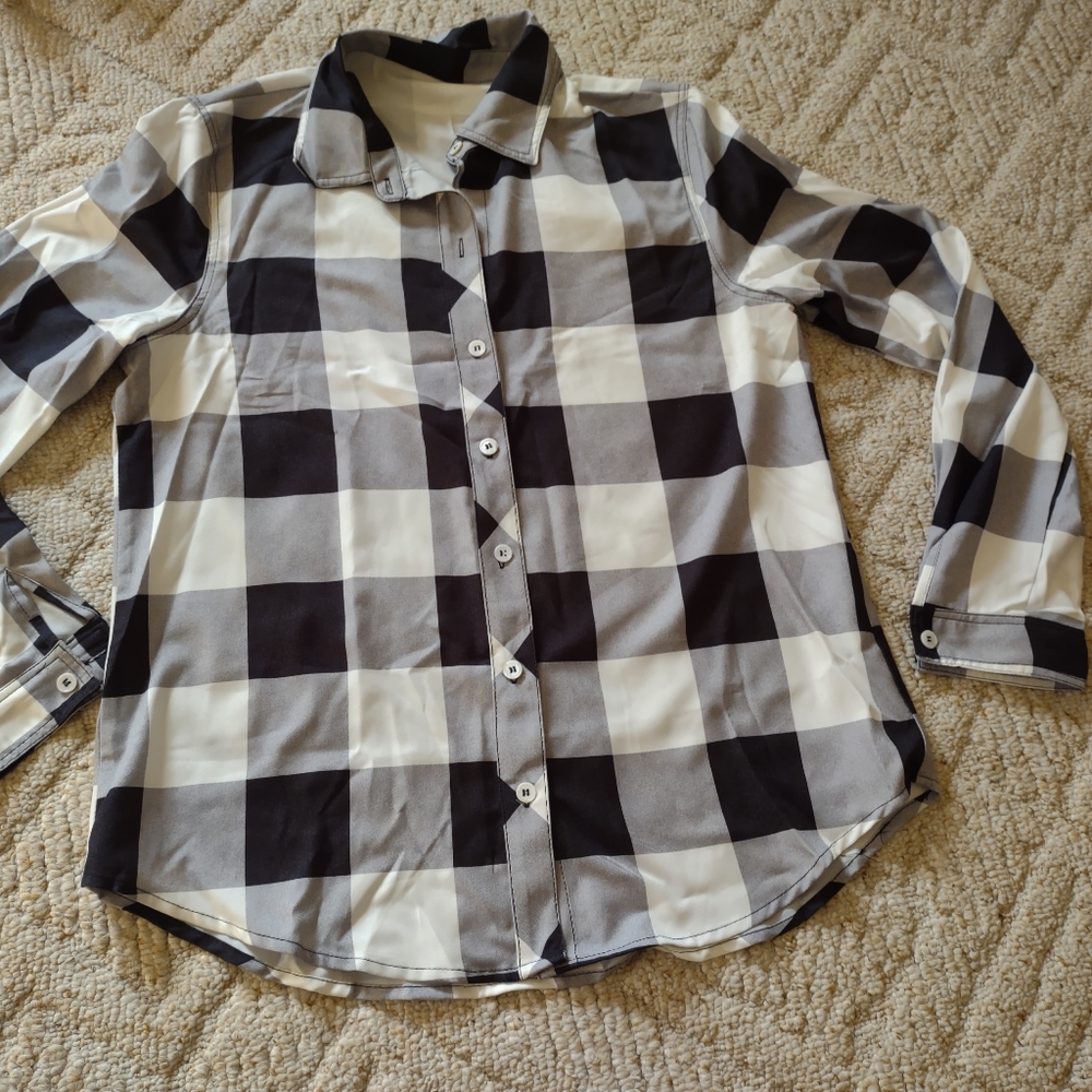 Black & White Buffalo Plaid (NIB) - Picture 3 of 16